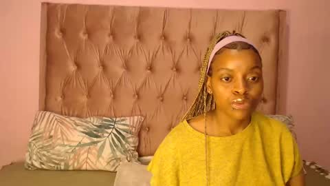 Snapshot of bluedi622952 chatting on 03/09/25, 03:27 Tee online show from 03/09/25, 03:27