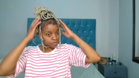 Snapshot of bluedi622952 chatting on 06/22/26, 06:32 Tee online show from 06/22/26, 06:32