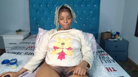 Snapshot of bluedi622952 chatting on 06/27/26, 06:35 Tee online show from 06/27/26, 06:35