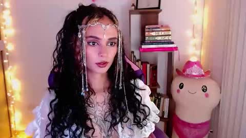 Snapshot of bluee_v chatting on 10/22/25, 02:12 Im Abril .. Nice to meet you thumb up me please its important INDEPENDENT MODEL online show from 10/22/25, 02:12