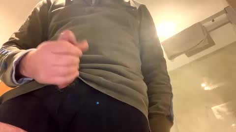 blueeyedboy021170 online show from 01/09/26, 10:22