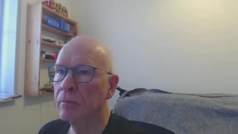 blueeyesn8 online show from 12/20/24, 09:21