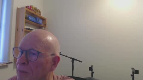 blueeyesn8 online show from 12/28/24, 09:52