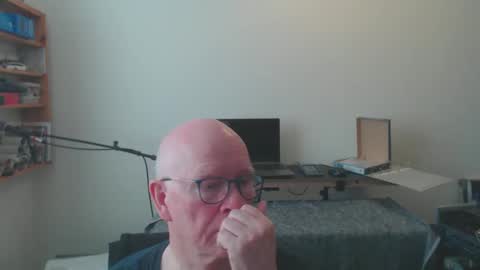 blueeyesn8 online show from 02/17/25, 09:13