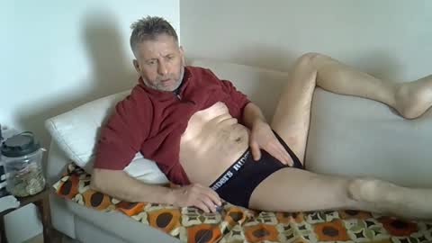 Snapshot of bluehot59 chatting on 10/19/25, 08:26 blue online show from 10/19/25, 08:26