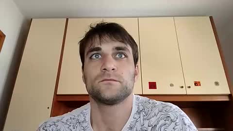 bluejoee online show from 04/11/26, 08:18