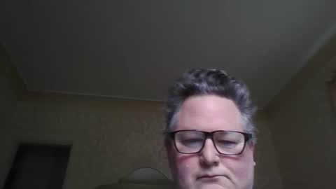 bluemoose70 online show from 10/29/25, 04:20