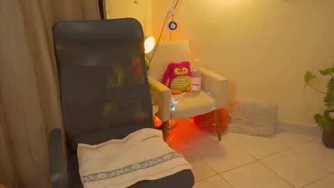 FLORAA online show from 09/20/25, 04:24