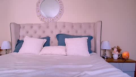 FLORAA online show from 12/16/25, 01:16