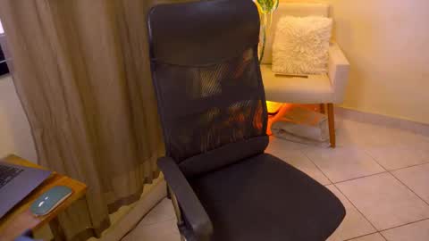 FLORAA online show from 02/13/26, 01:51