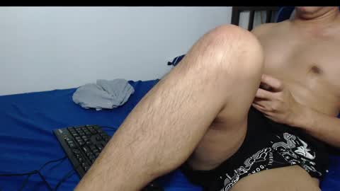 Snapshot of blueranger27 chatting on 02/26/25, 02:15 Andy Tan online show from 02/26/25, 02:15