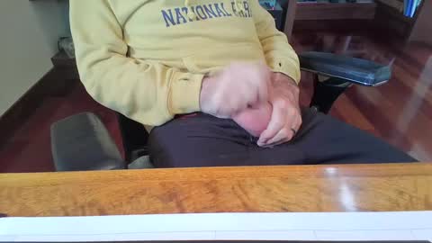 Snapshot of bluespycy chatting on 12/28/24, 06:50 bluespycy online show from 12/28/24, 06:50