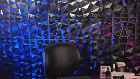 Snapshot of blueviolette chatting on 01/16/26, 05:50 Violette 3 online show from 01/16/26, 05:50