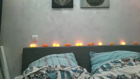 BlueXOwl online show from 10/18/25, 03:13