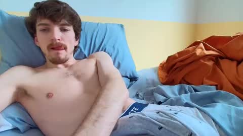 Snapshot of bluezed4 chatting on 02/04/26, 07:20 blue online show from 02/04/26, 07:20