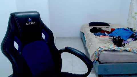  Hey guysI am BrendaWelcome my room online show from 01/12/26, 09:53