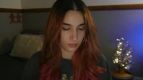 Snapshot of bluntbabe chatting on 12/15/25, 05:34 Sasha online show from 12/15/25, 05:34