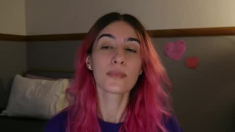 Snapshot of bluntbabe chatting on 02/07/26, 03:32 Sasha online show from 02/07/26, 03:32