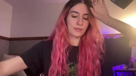 Snapshot of bluntbabe chatting on 02/24/26, 04:43 Sasha online show from 02/24/26, 04:43