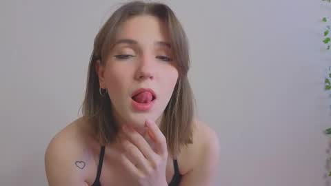 Snapshot of blush_and_breathe chatting on 03/09/26, 08:29 blush_and_breathe online show from 03/09/26, 08:29