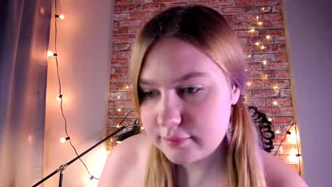 Ellie3 online show from 12/11/24, 04:31