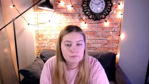 Ellie3 online show from 12/11/24, 07:36