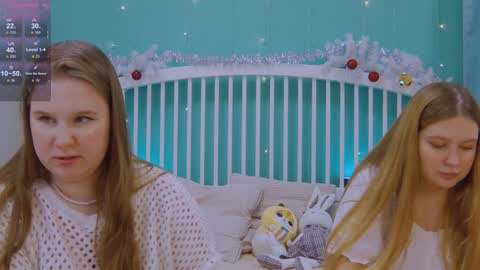 Ellie3 online show from 12/23/24, 03:33