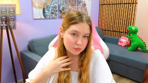 Ellie3 online show from 02/10/25, 01:33