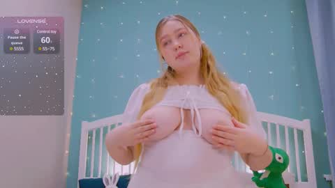 Ellie3 online show from 02/26/25, 02:36