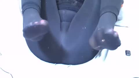 Snapshot of blushing_bunny chatting on 10/27/25, 01:04 Bunny online show from 10/27/25, 01:04