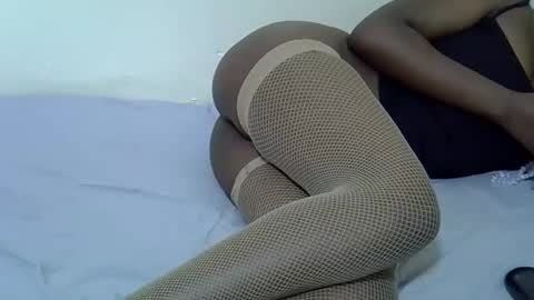 Snapshot of blushing_bunny chatting on 10/31/25, 05:41 Bunny online show from 10/31/25, 05:41