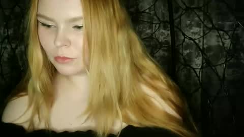 blushing_star online show from 09/22/25, 04:31