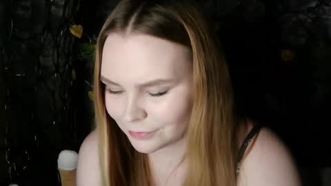 blushing_star online show from 03/19/26, 04:00