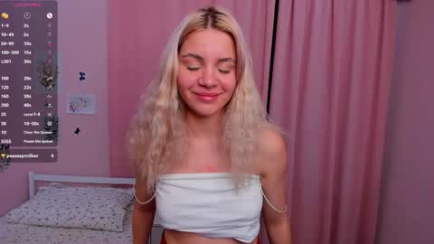 Chloe online show from 09/10/25, 03:45