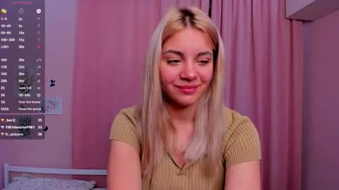 Chloe online show from 09/11/25, 03:23