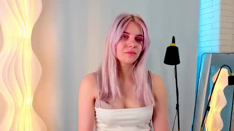 Chloe online show from 10/24/25, 06:10