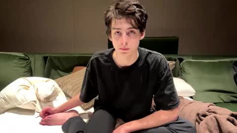 Snapshot of bluskyzz chatting on 02/04/25, 02:17 BluSky online show from 02/04/25, 02:17