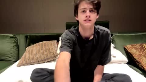 Snapshot of bluskyzz chatting on 02/04/25, 05:55 BluSky online show from 02/04/25, 05:55