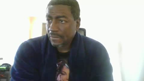 Snapshot of bluuthunder1914 chatting on 09/15/25, 05:02 bluuthunder1914 online show from 09/15/25, 05:02