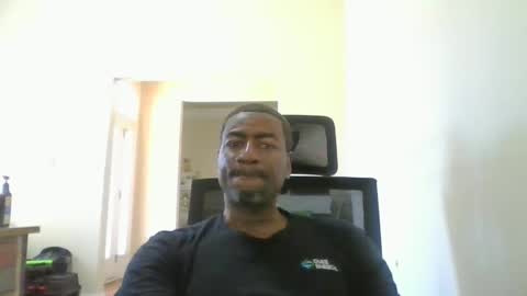 Snapshot of bluuthunder1914 chatting on 09/17/25, 05:03 bluuthunder1914 online show from 09/17/25, 05:03