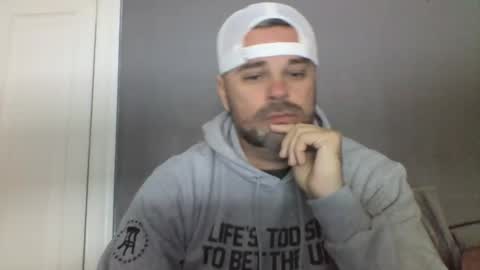 Snapshot of bmatt1903 chatting on 01/05/25, 07:28 BMATT1903 online show from 01/05/25, 07:28