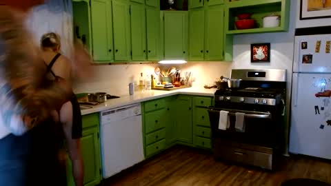 Snapshot of bnczuperzexy chatting on 12/11/24, 04:49 ZuperZexyZounds online show from 12/11/24, 04:49