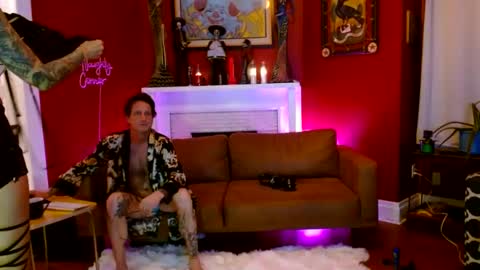 Snapshot of bnczuperzexy chatting on 12/31/24, 06:37 ZuperZexyZounds online show from 12/31/24, 06:37