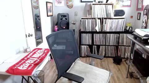 Snapshot of bnczuperzexy chatting on 03/07/25, 07:16 ZuperZexyZounds online show from 03/07/25, 07:16