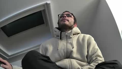 bo22222222 online show from 11/19/25, 09:59