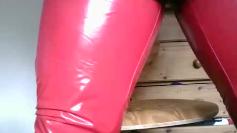 Snapshot of board___stiff chatting on 09/19/25, 08:05 board___stiff online show from 09/19/25, 08:05