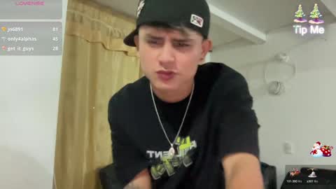 Snapshot of bob_pettersonn chatting on 12/02/24, 07:58 Bob INDEPENDENT MODEL online show from 12/02/24, 07:58