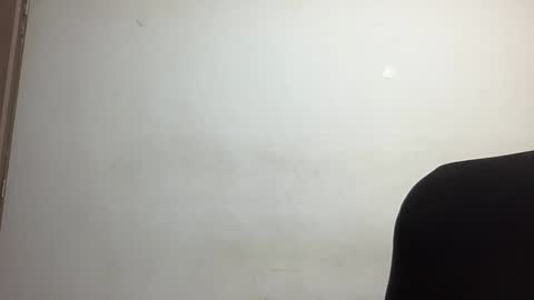 Snapshot of bob_pettersonn chatting on 12/29/24, 01:02 Bob INDEPENDENT MODEL online show from 12/29/24, 01:02