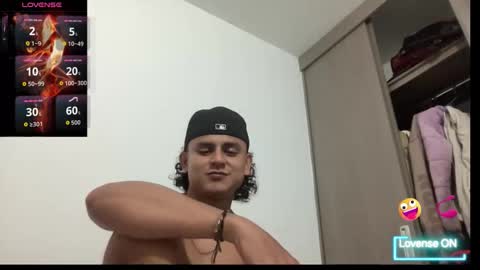 Snapshot of bob_pettersonn chatting on 10/26/25, 02:39 Bob INDEPENDENT MODEL online show from 10/26/25, 02:39