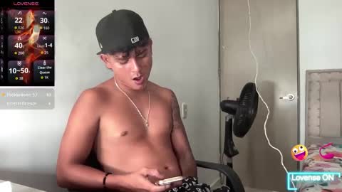 Snapshot of bob_pettersonn chatting on 11/21/25, 05:00 Bob INDEPENDENT MODEL online show from 11/21/25, 05:00